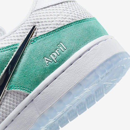 Nike SB Dunk Low Pro x April Skateboards 'Turbo Green' - Funky Insole