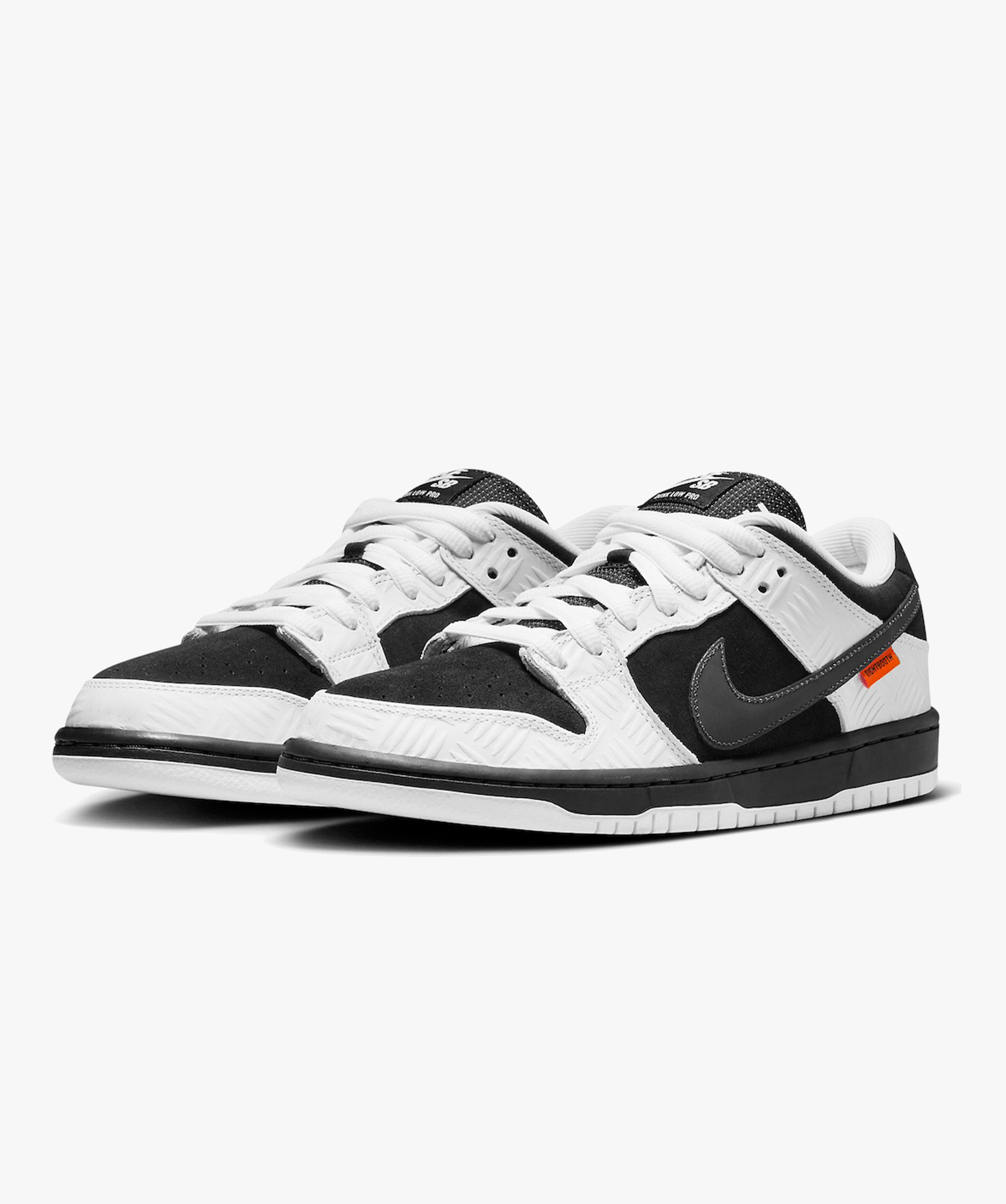 Nike SB Dunk Low Pro x TIGHTBOOTH 'Black and White' - Funky Insole