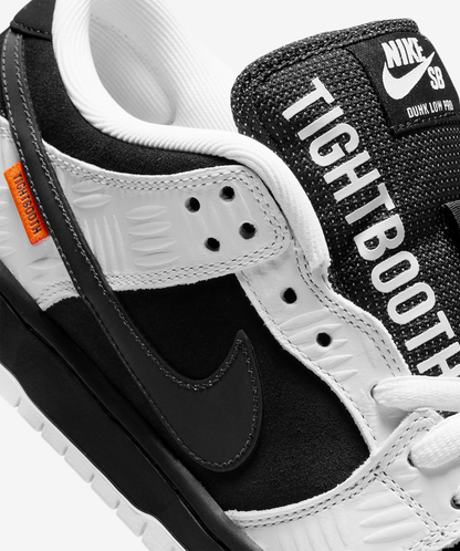 Nike SB Dunk Low Pro x TIGHTBOOTH 'Black and White' - Funky Insole