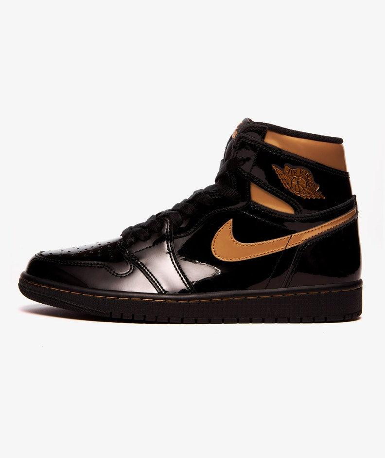 Jordan 1 Retro High 'Black Metallic Gold' (2020) - Funky Insole