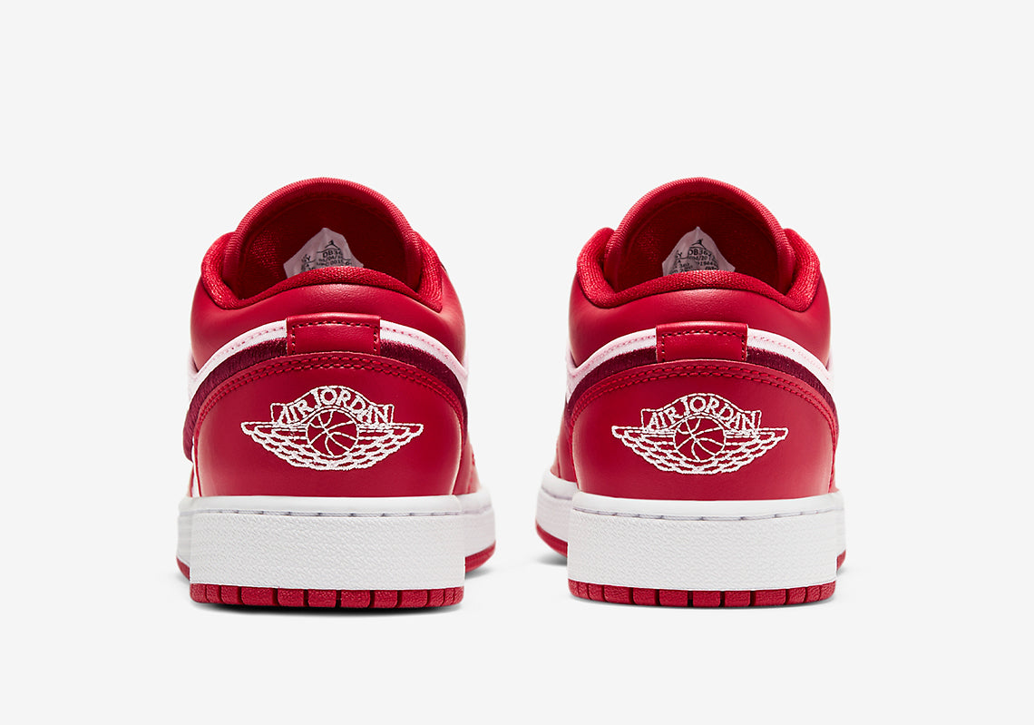 Jordan 1 Low SE 'Red Quilt' (GS) - Funky Insole