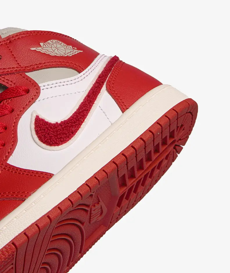 Jordan 1 Retro High OG 'Varsity Red' (PS) - Funky Insole