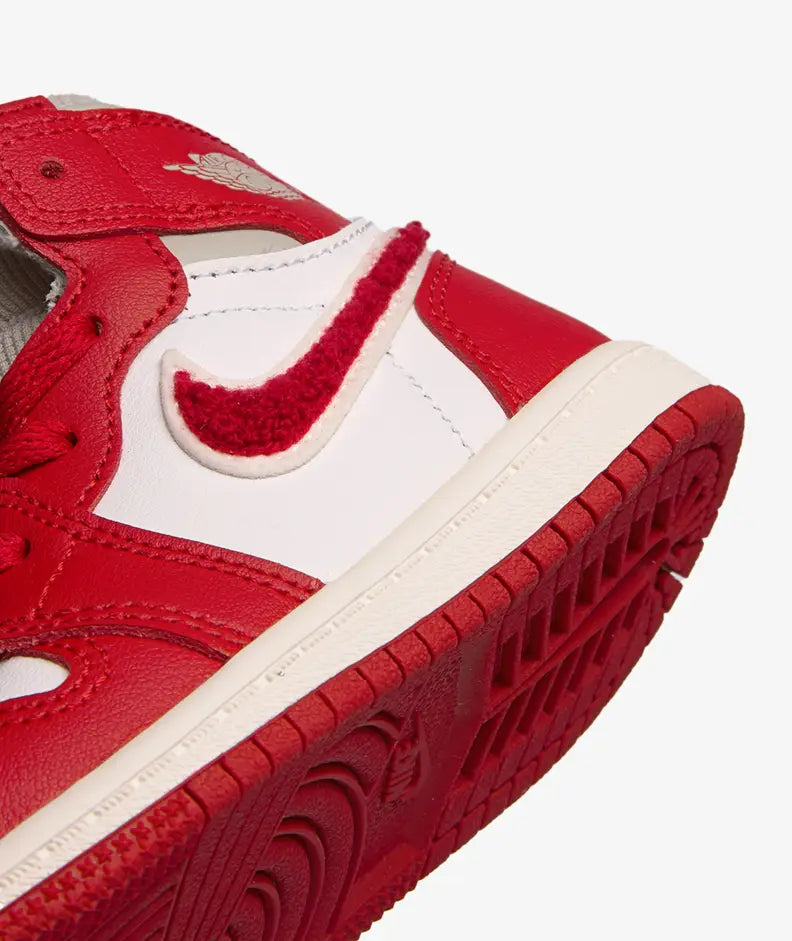 Jordan 1 Retro High OG 'Varsity Red' (TD) - Funky Insole