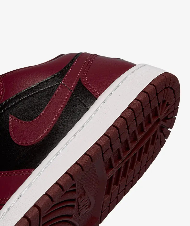 Jordan 1 Low 'Cherrywood Red' (Women's) - Funky Insole