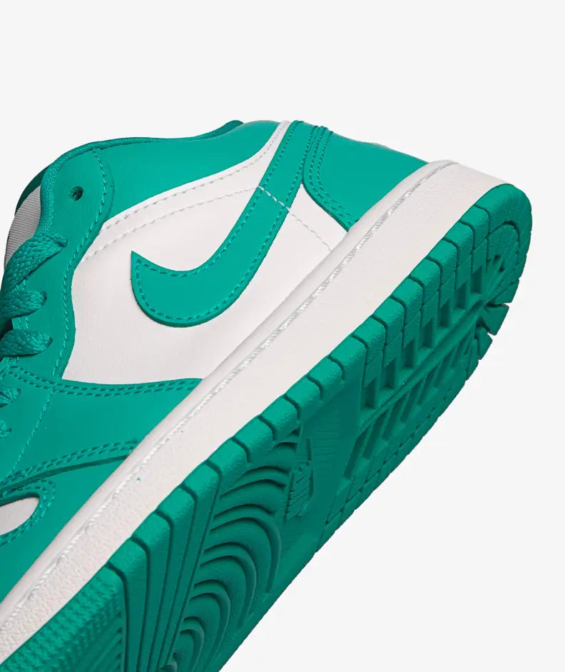 Jordan 1 Low 'New Emerald' (Women's) - Funky Insole