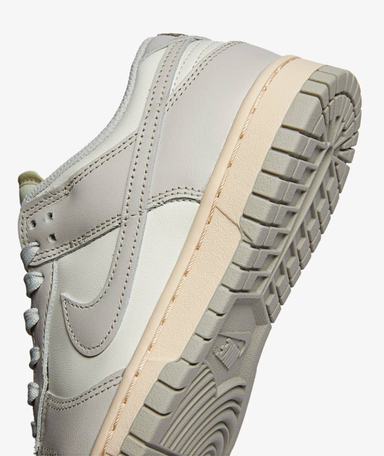 Nike Dunk Low 'Sail/ Light Bone (Women's) - Funky Insole