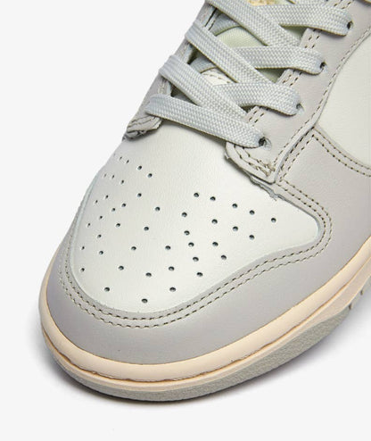 Nike Dunk Low 'Sail/ Light Bone (Women's) - Funky Insole