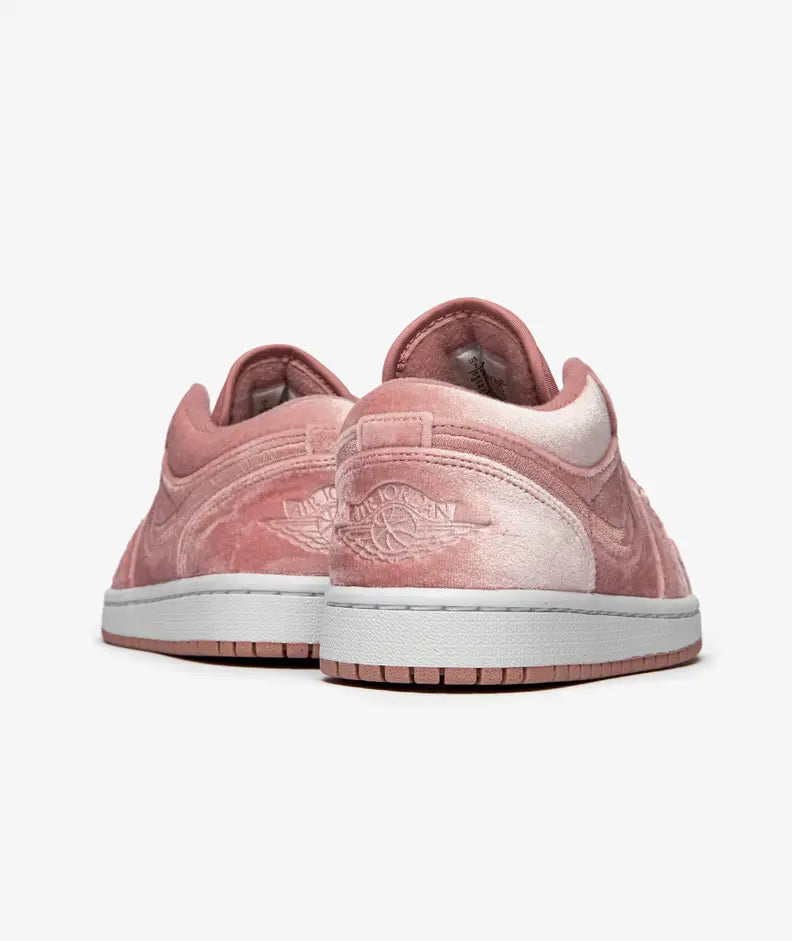 Jordan 1 Low SE 'Pink Velvet' (Women's) - Funky Insole