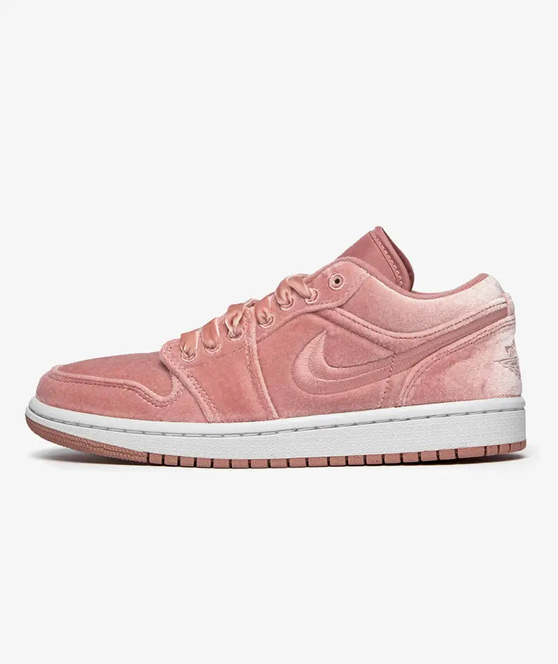 Jordan 1 Low SE 'Pink Velvet' (Women's) - Funky Insole