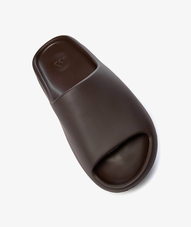 Adidas yeezy slide soot best sale and core