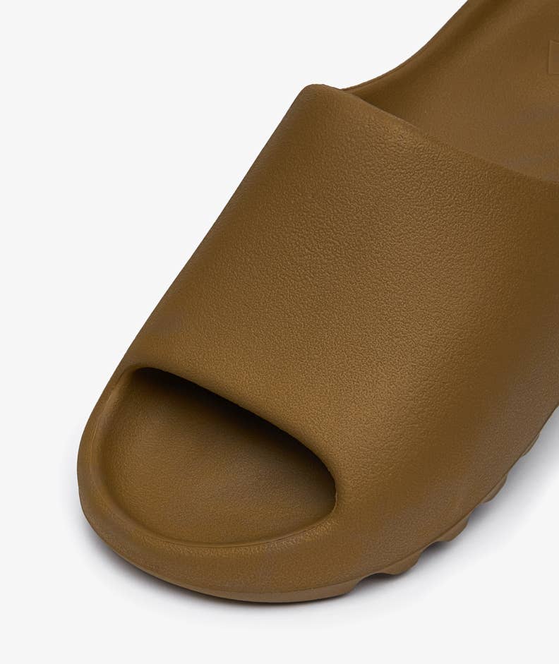 adidas YEEZY Slide 'Ochre' - Funky Insole