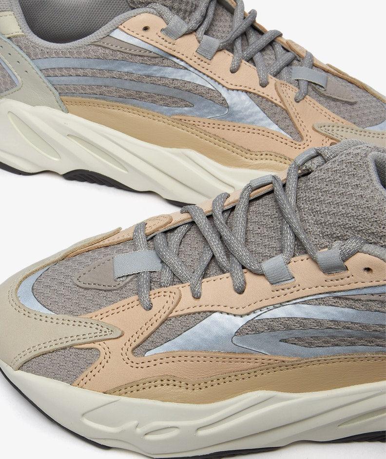 adidas YEEZY Boost 700 V2 'Cream' - Funky Insole