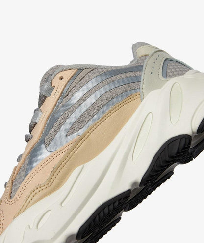 adidas YEEZY Boost 700 V2 'Cream' - Funky Insole