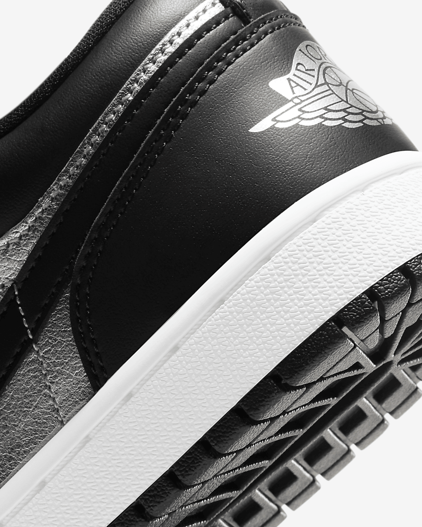 Jordan 1 Low SE 'Black Metallic Silver' (Women's) - Funky Insole