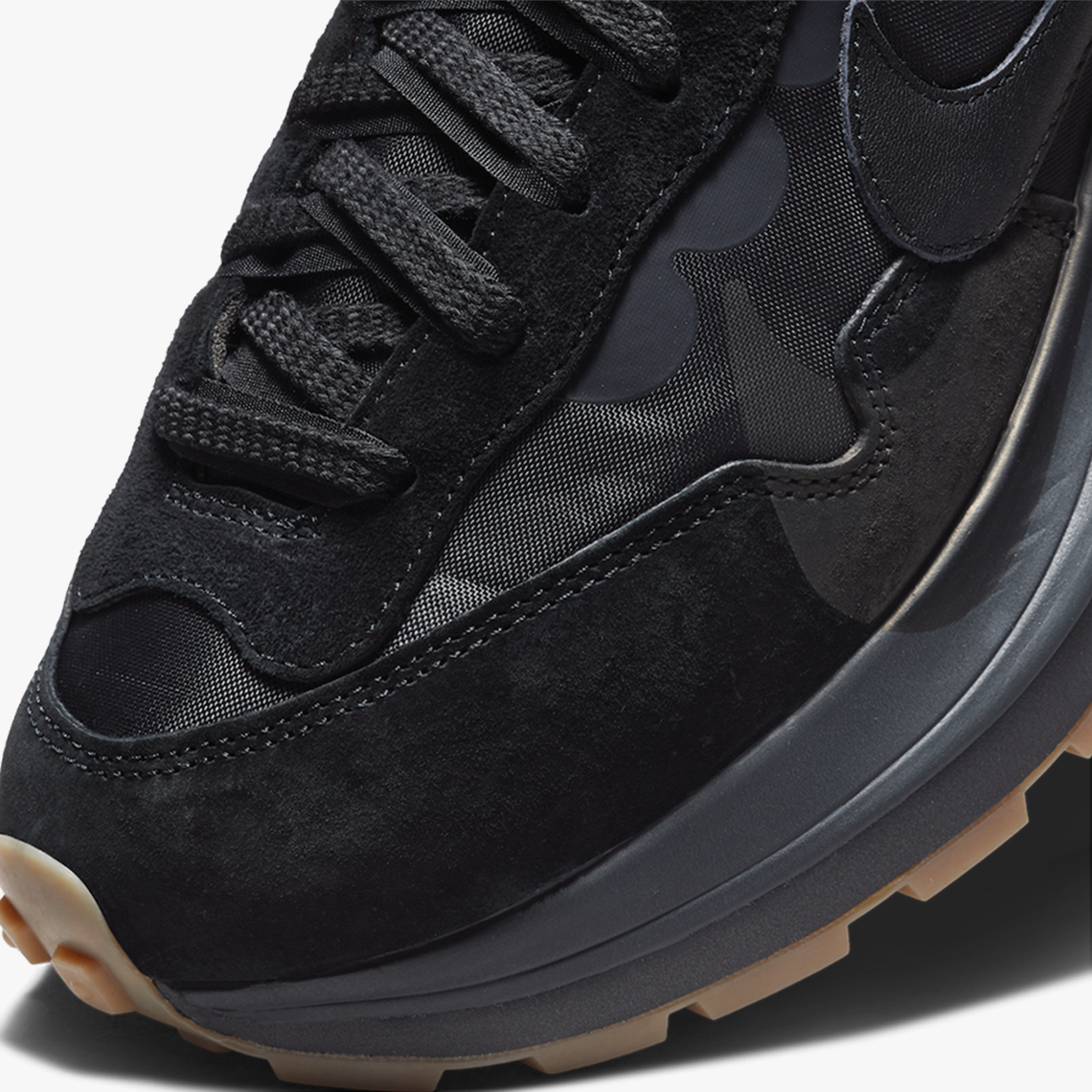 Nike Vaporwaffle x sacai 'Black Gum' - Funky Insole